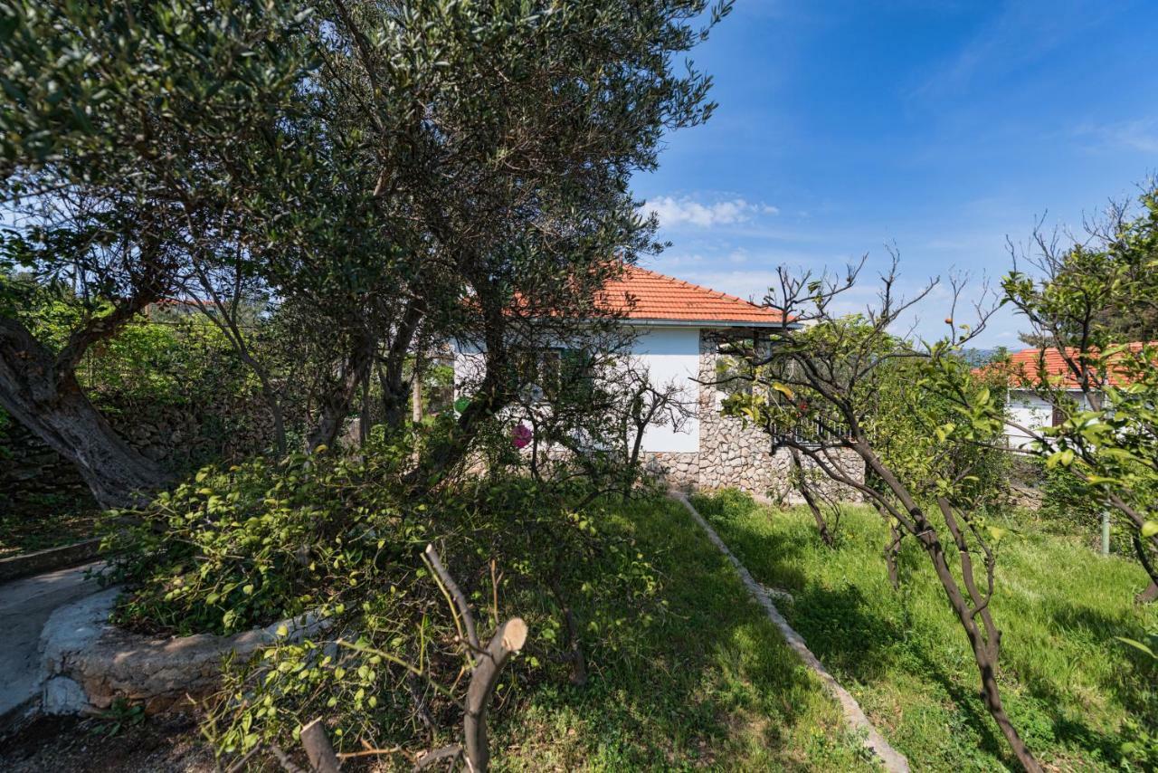 Beach House Lana Slatine Kültér fotó